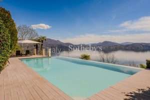 Luxury Villa 2 20250401130421 108